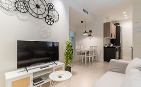 Cozy And Modern-2Bedrooms 1Bathroom-Delicias